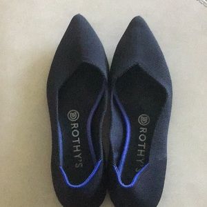 Rothy’s Black pointy toe Like new!